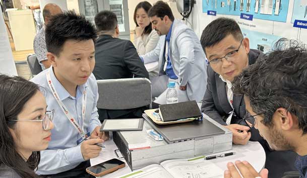 鴻嘉利閃耀2024歐洲智慧能源展丨聚焦創(chuàng)新技術(shù)，共筑全球碳中和未來(lái)(圖11)